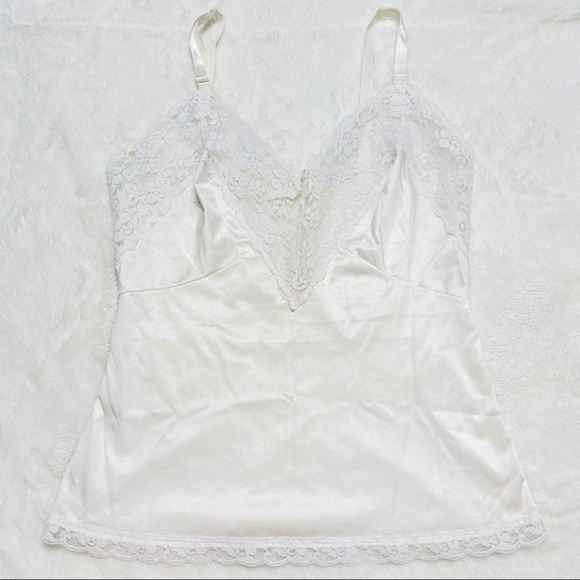 White Vintage Lace Mesh Tank top - Picture 2 of 7